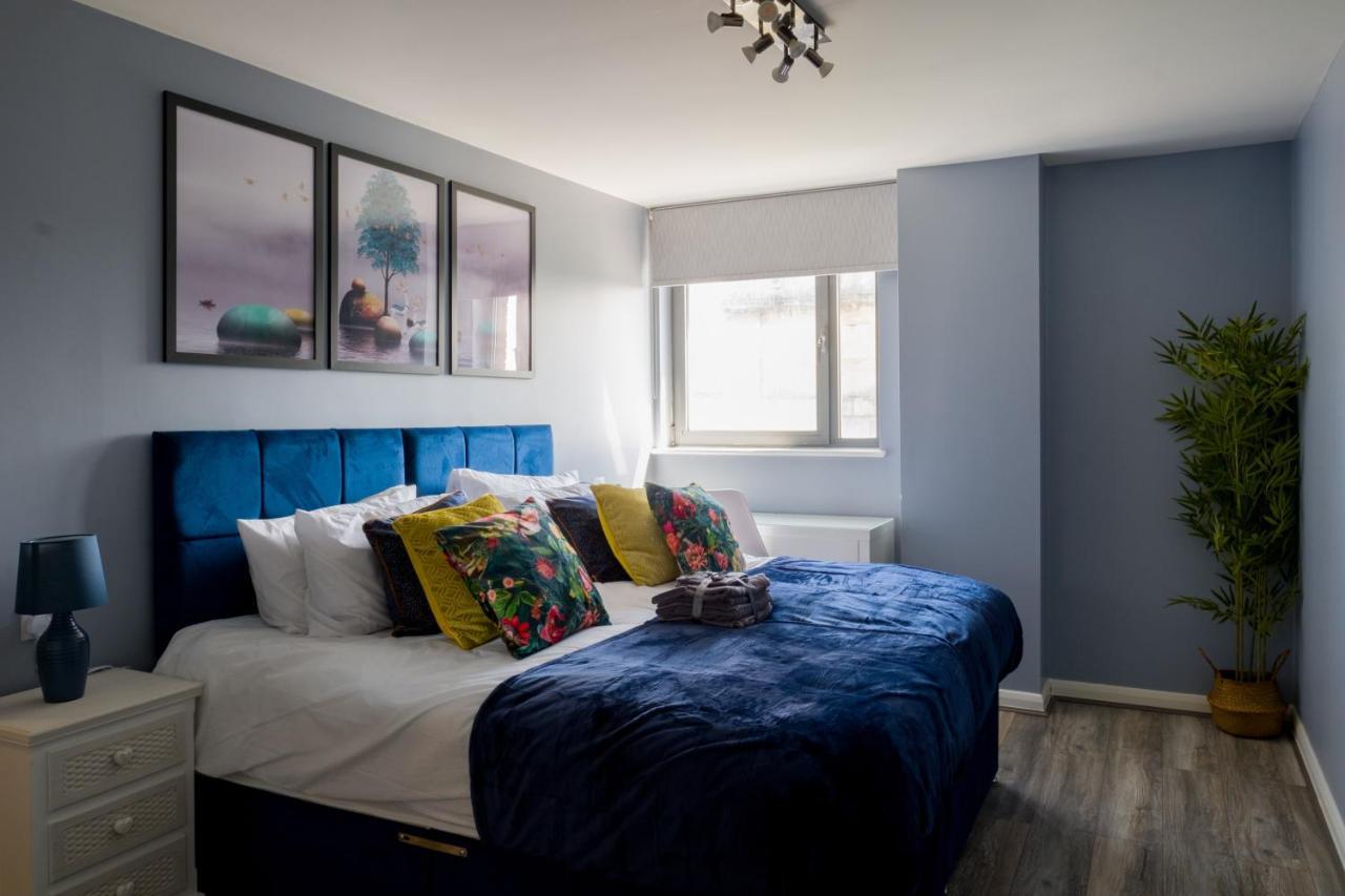 Pahuna Ghar Birmigham City 2 Bedroom Apartment- Short To Mid Term Let-Free Secure Parking Birmingham Exterior foto